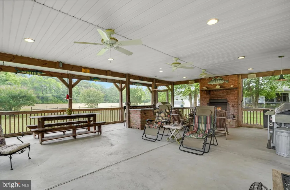25367 MESSONGO ROAD Temperanceville, VA 23442