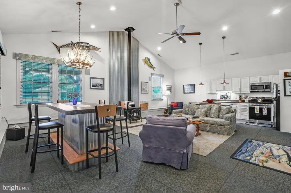 25367 MESSONGO ROAD Temperanceville, VA 23442