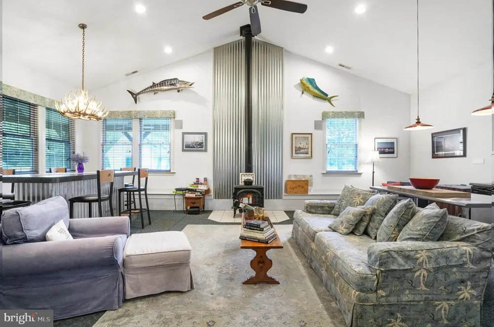 25367 MESSONGO ROAD Temperanceville, VA 23442