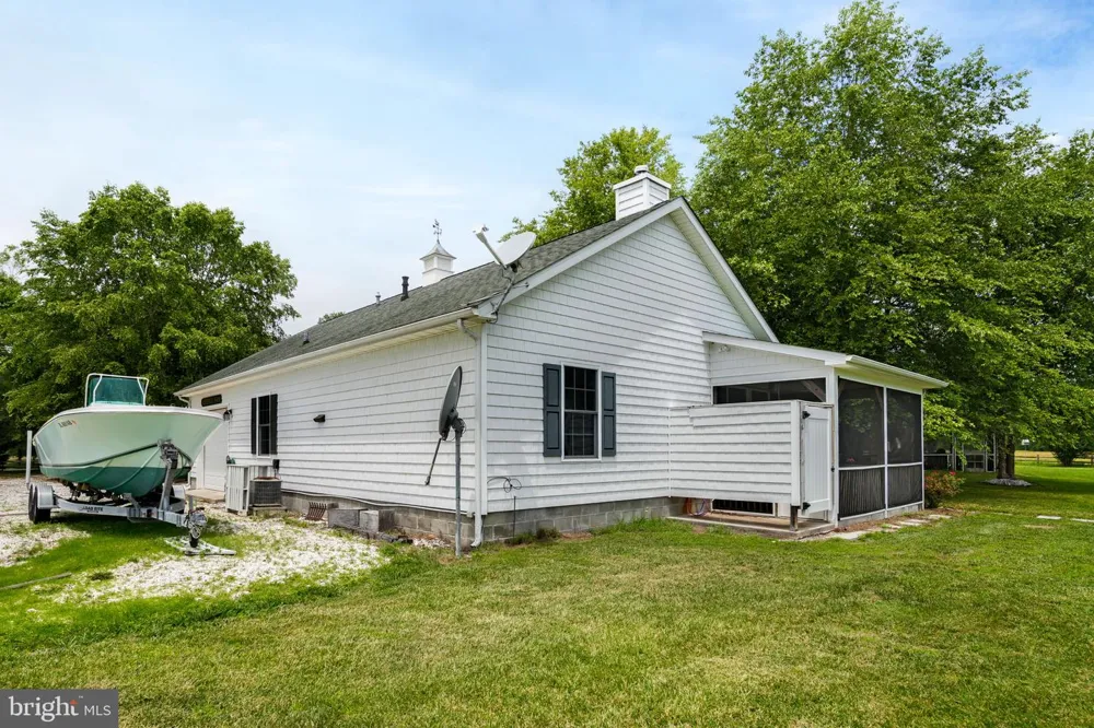25367 MESSONGO ROAD Temperanceville, VA 23442