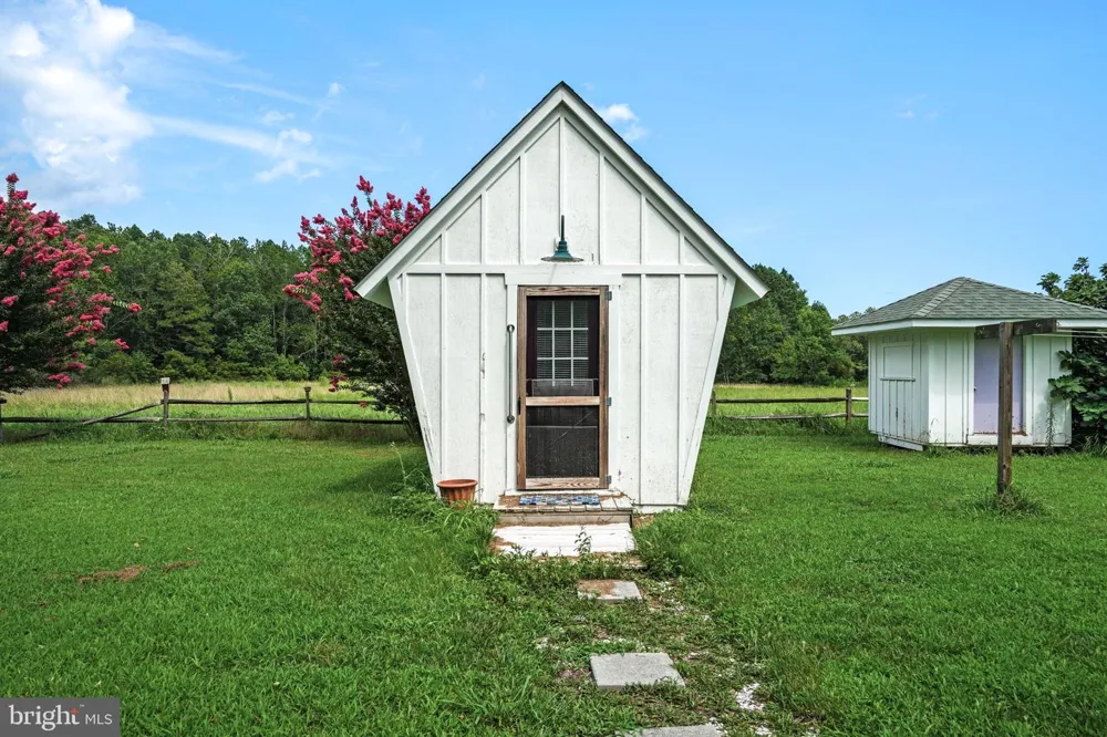 25367 MESSONGO ROAD Temperanceville, VA 23442