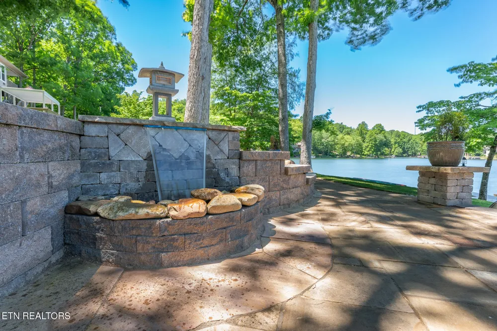 63 Brummel Lane Crossville, TN 38558