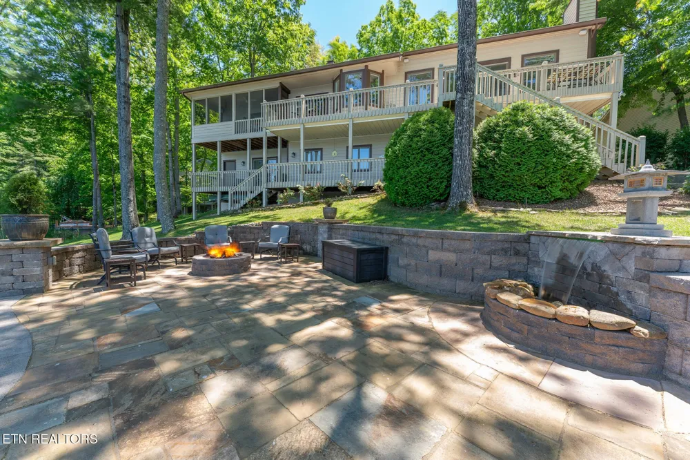 63 Brummel Lane Crossville, TN 38558