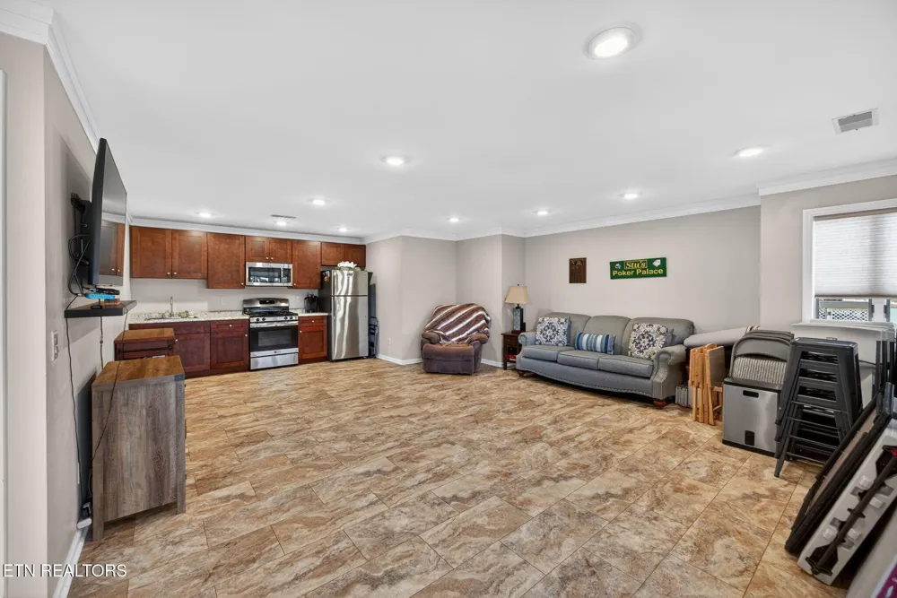 63 Brummel Lane Crossville, TN 38558