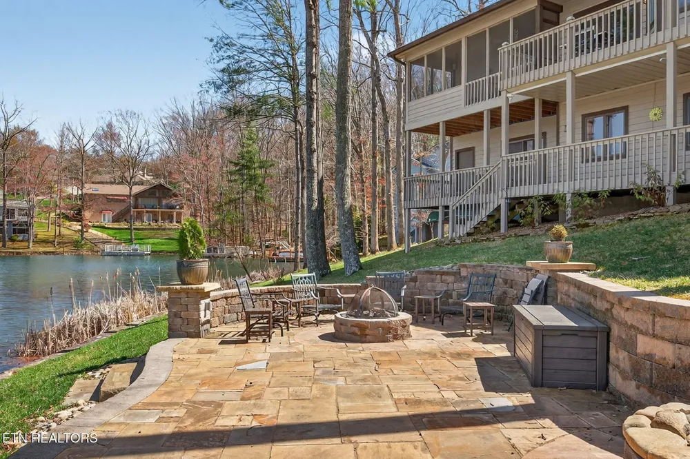63 Brummel Lane Crossville, TN 38558