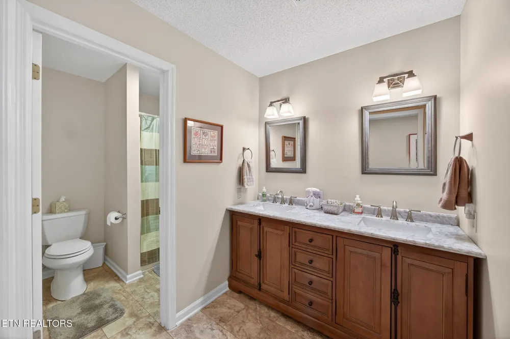 63 Brummel Lane Crossville, TN 38558