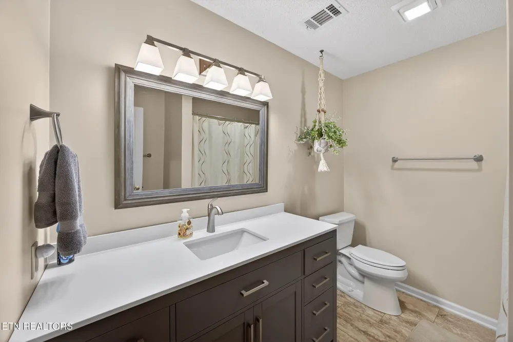 63 Brummel Lane Crossville, TN 38558