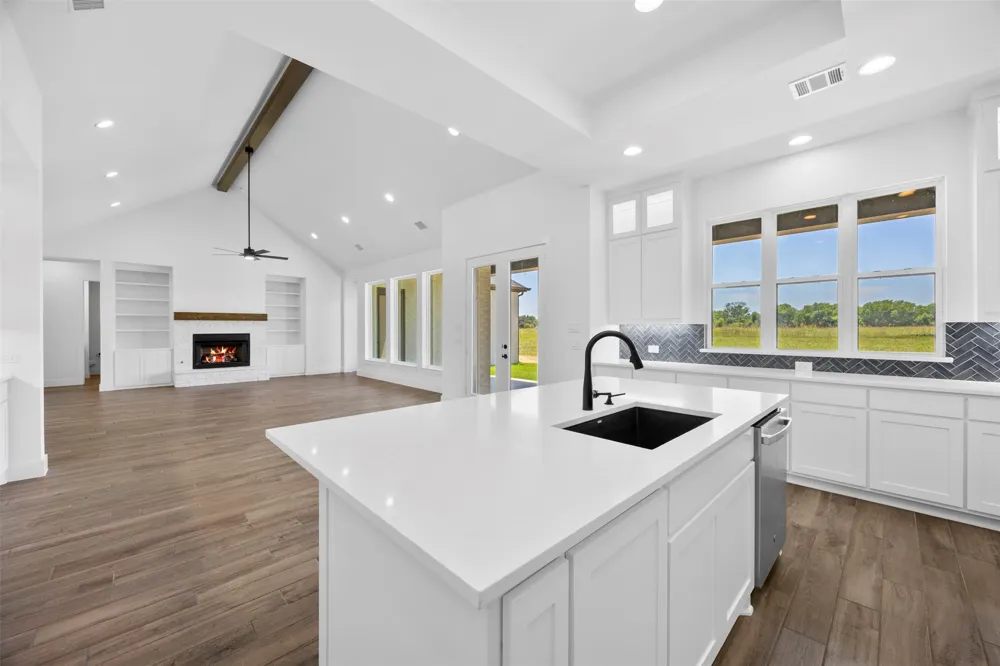 152 Aanya Lane Waxahachie, TX 75165
