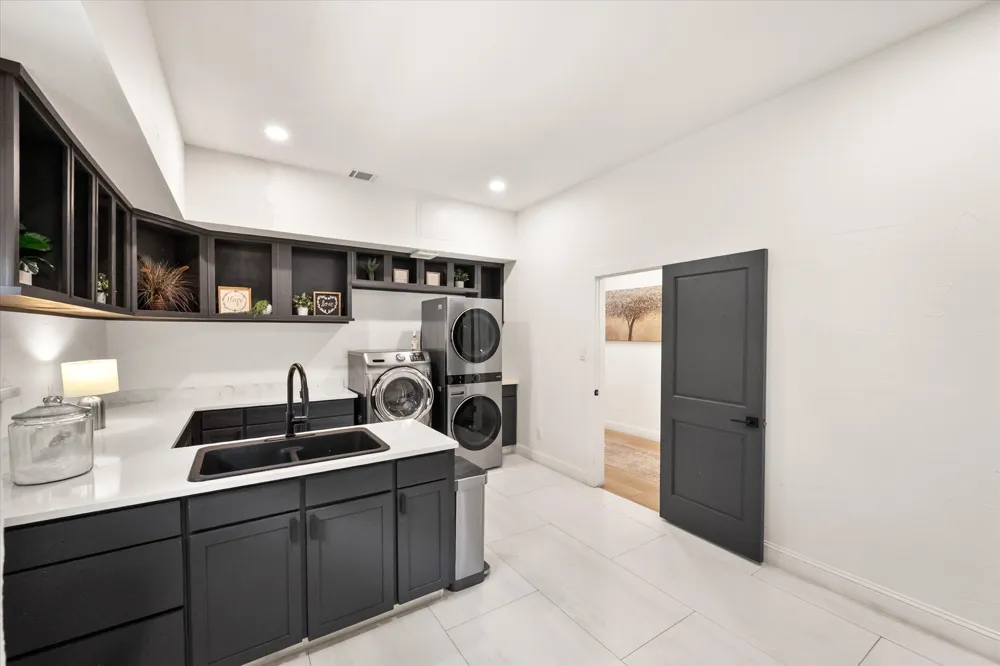 1584 Randol Mill Avenue Southlake, TX 76092