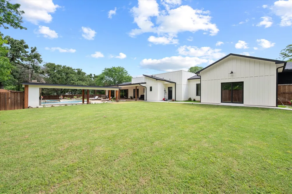 1584 Randol Mill Avenue Southlake, TX 76092