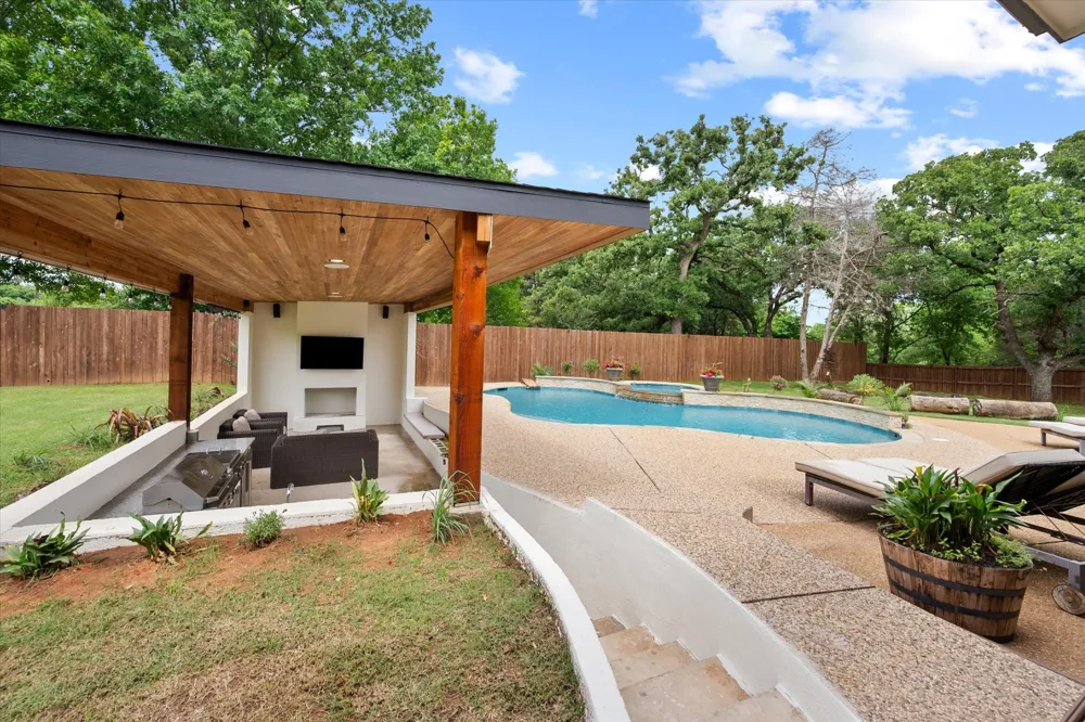 1584 Randol Mill Avenue Southlake, TX 76092