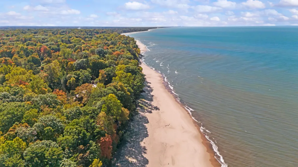 12 Meadowood Lane Lakeside, MI 49116