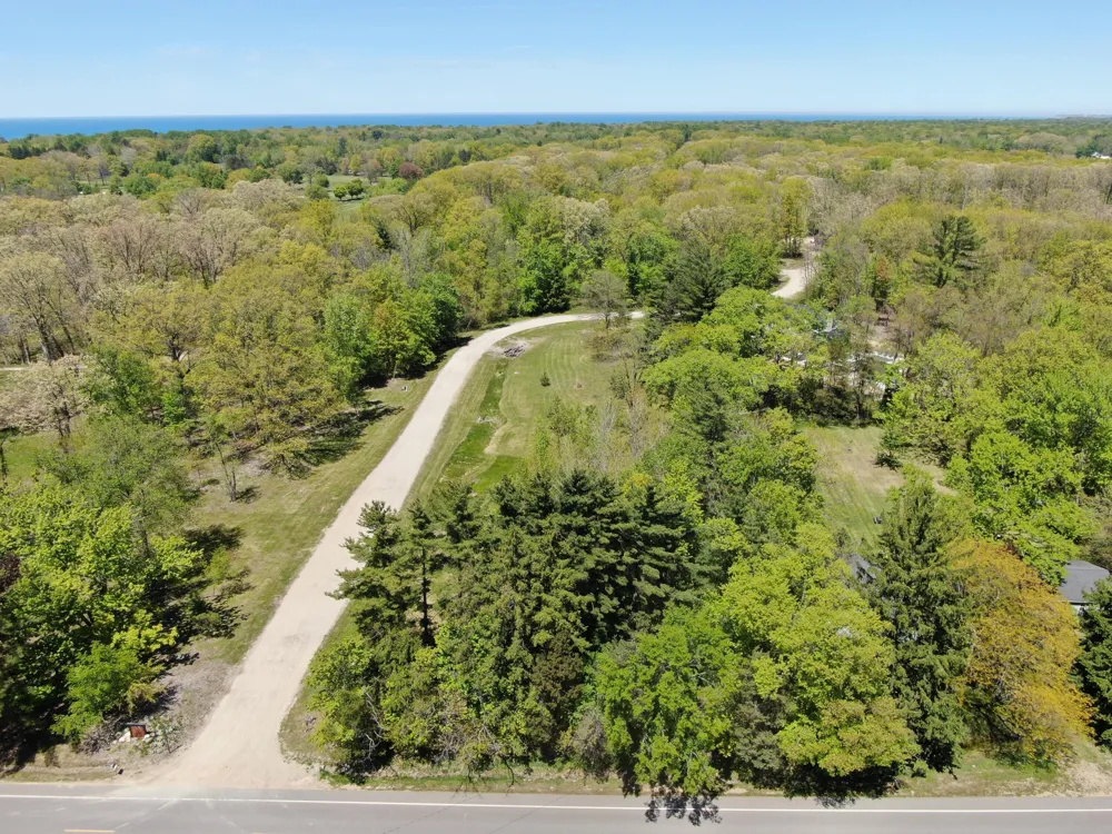 12 Meadowood Lane Lakeside, MI 49116