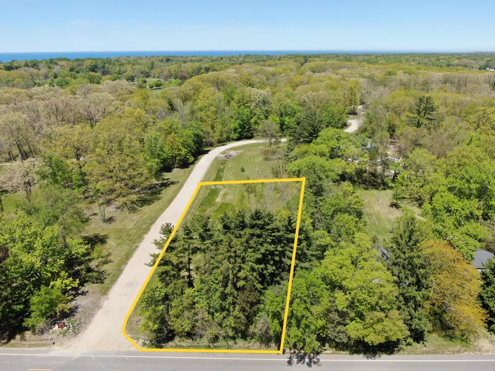 12 Meadowood Lane Lakeside, MI 49116