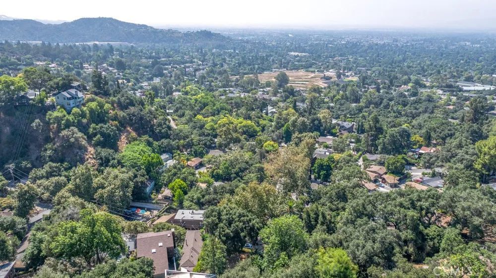 487 Woodland Sierra Madre, CA 91024