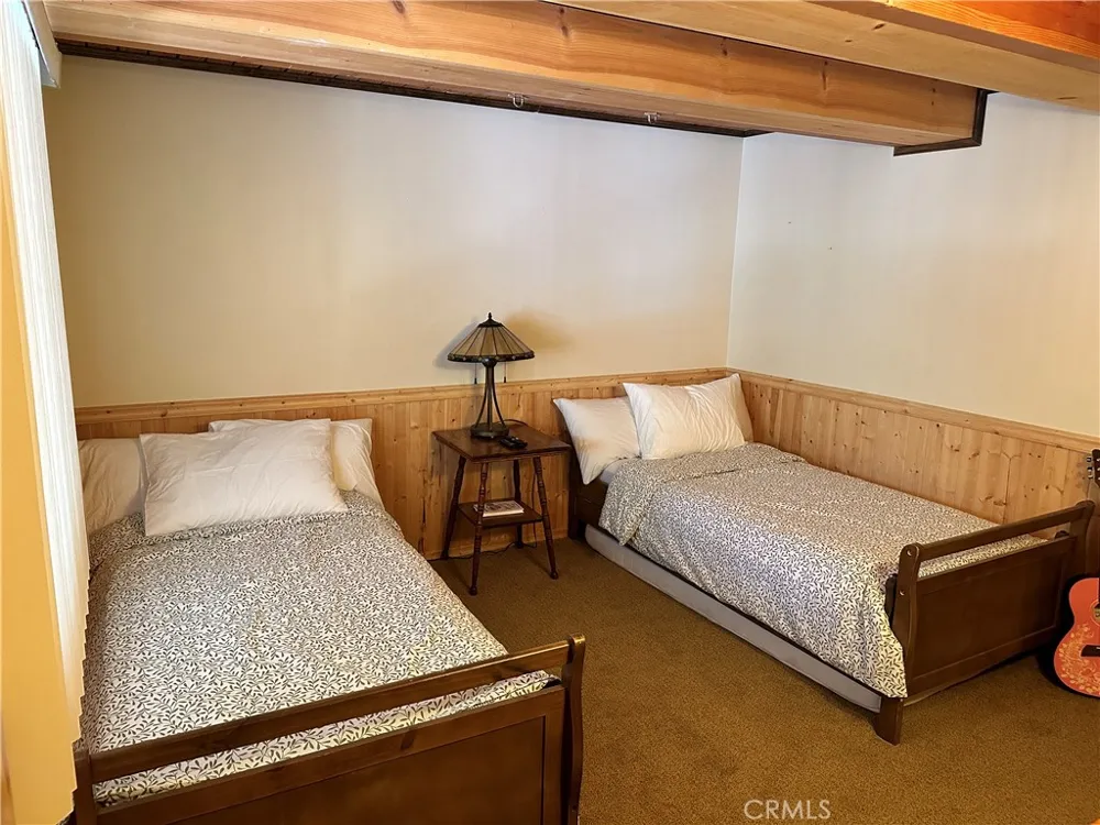 558 Beechnut Green Valley Lake, CA 92341