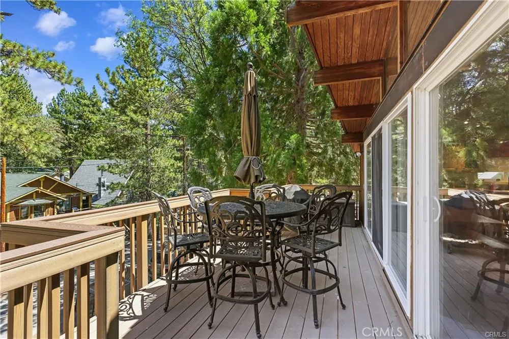 558 Beechnut Green Valley Lake, CA 92341