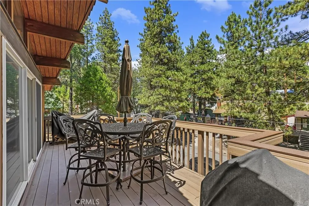 558 Beechnut Green Valley Lake, CA 92341