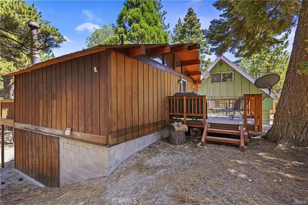 558 Beechnut Green Valley Lake, CA 92341