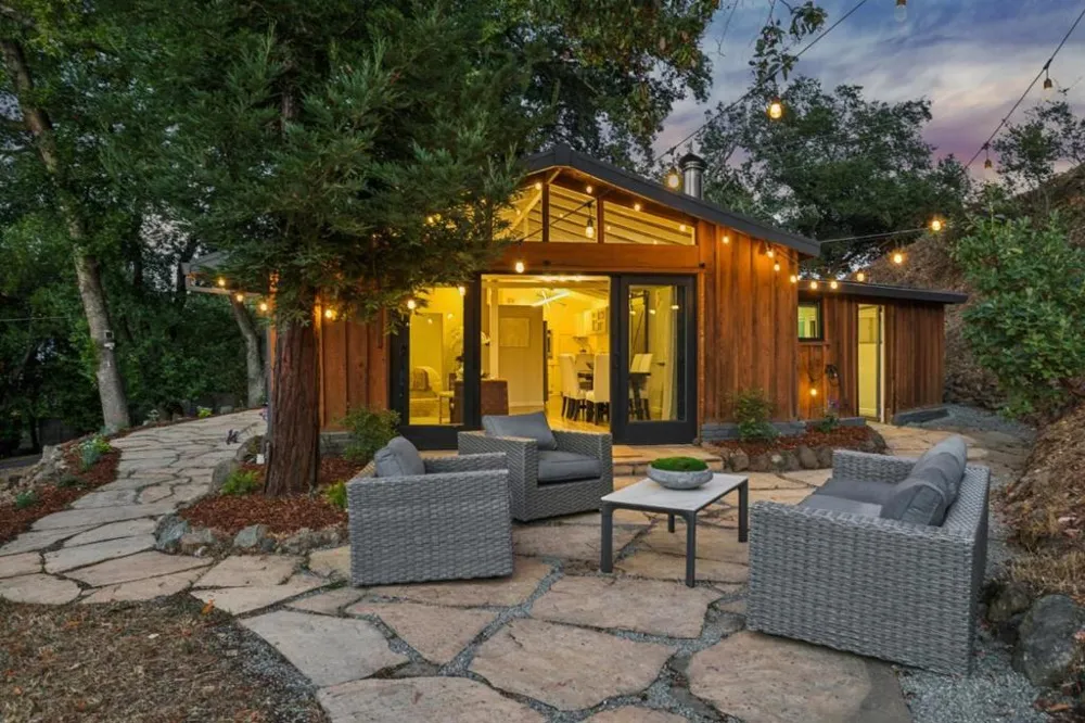 76 Old Spanish Trail Portola Valley, CA 94028