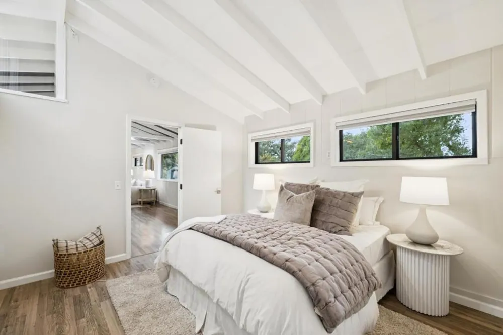 76 Old Spanish Trail Portola Valley, CA 94028