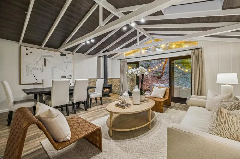76 Old Spanish Trail Portola Valley, CA 94028