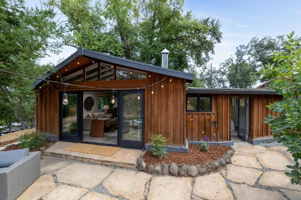 76 Old Spanish Trail Portola Valley, CA 94028
