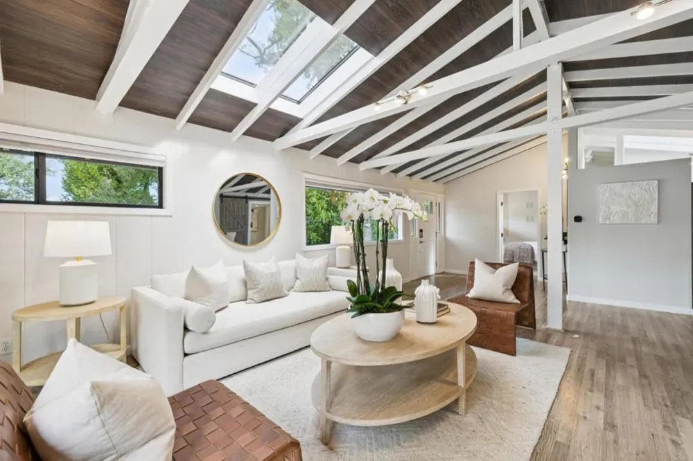 76 Old Spanish Trail Portola Valley, CA 94028