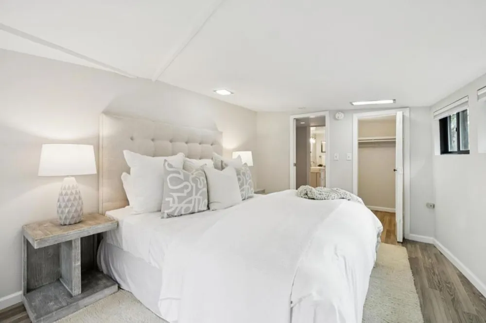 76 Old Spanish Trail Portola Valley, CA 94028