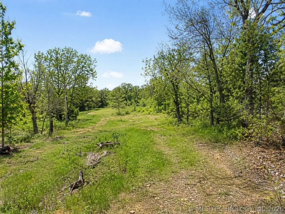 2 Hickory Bluff Street Sapulpa, OK 74066