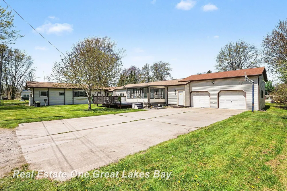 2118 Lakeview Street Standish Township, MI 48658