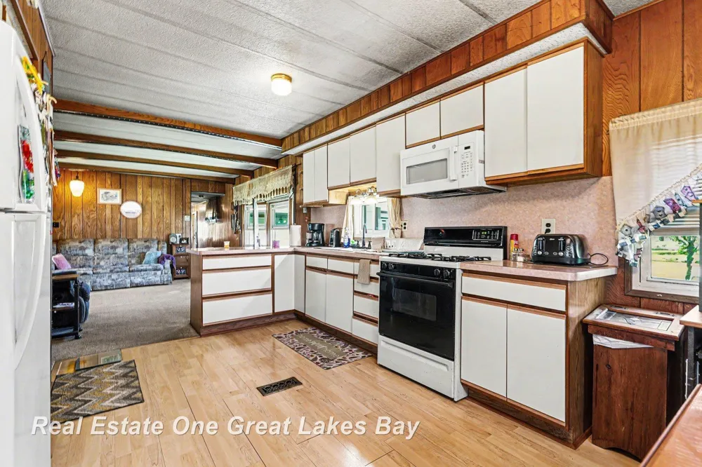 2118 Lakeview Street Standish Township, MI 48658