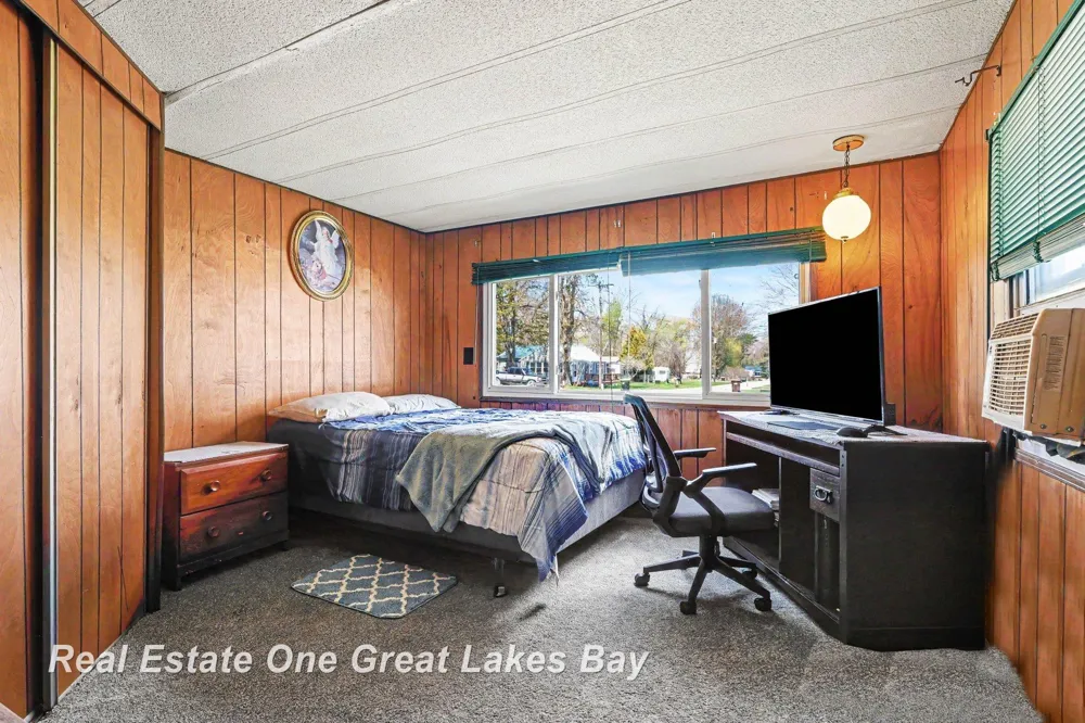 2118 Lakeview Street Standish Township, MI 48658