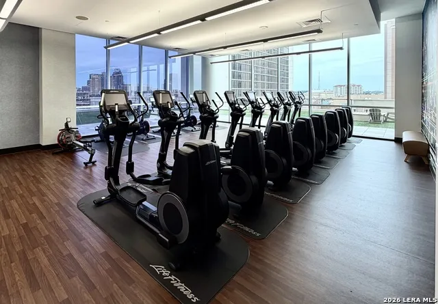 610 E Market Unit UNIT 2812 San Antonio, TX 78205