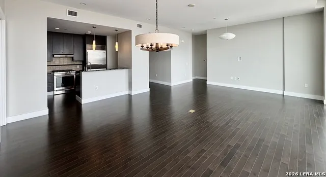 610 E Market Unit UNIT 2812 San Antonio, TX 78205