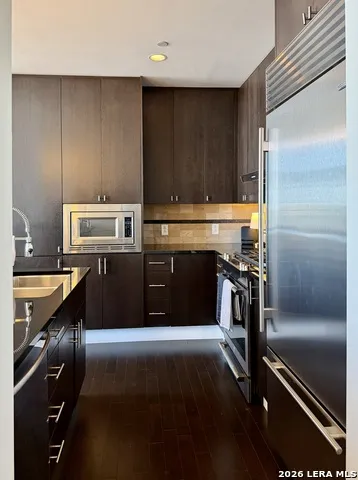 610 E Market Unit UNIT 2812 San Antonio, TX 78205