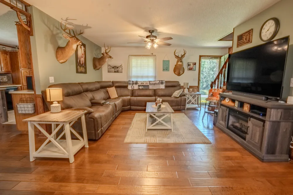6 Hawthorne Dr Lawrenceburg, TN 38464