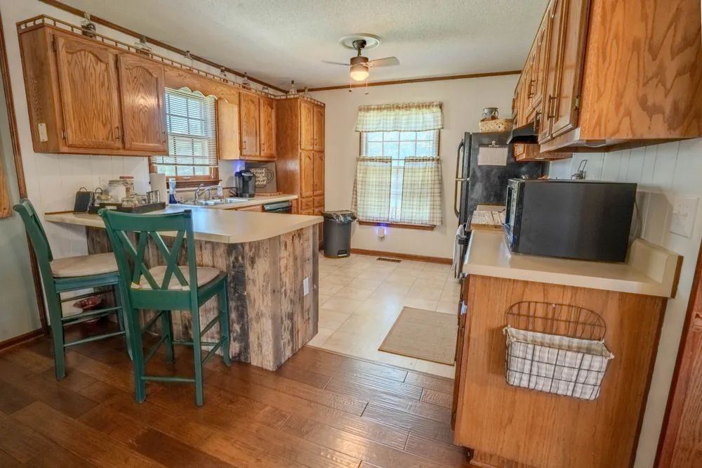 6 Hawthorne Dr Lawrenceburg, TN 38464