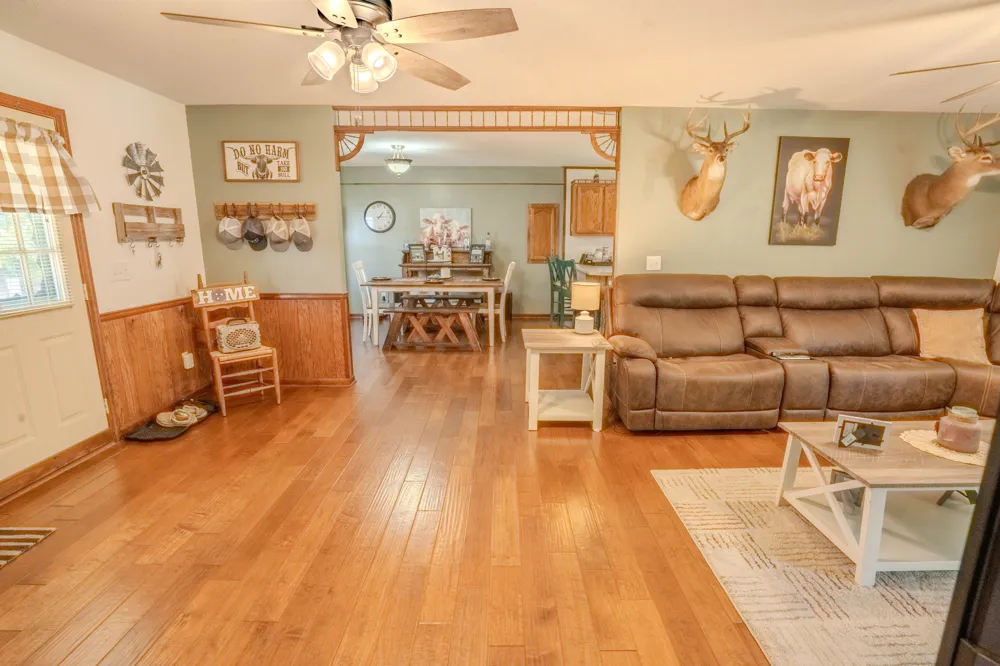 6 Hawthorne Dr Lawrenceburg, TN 38464
