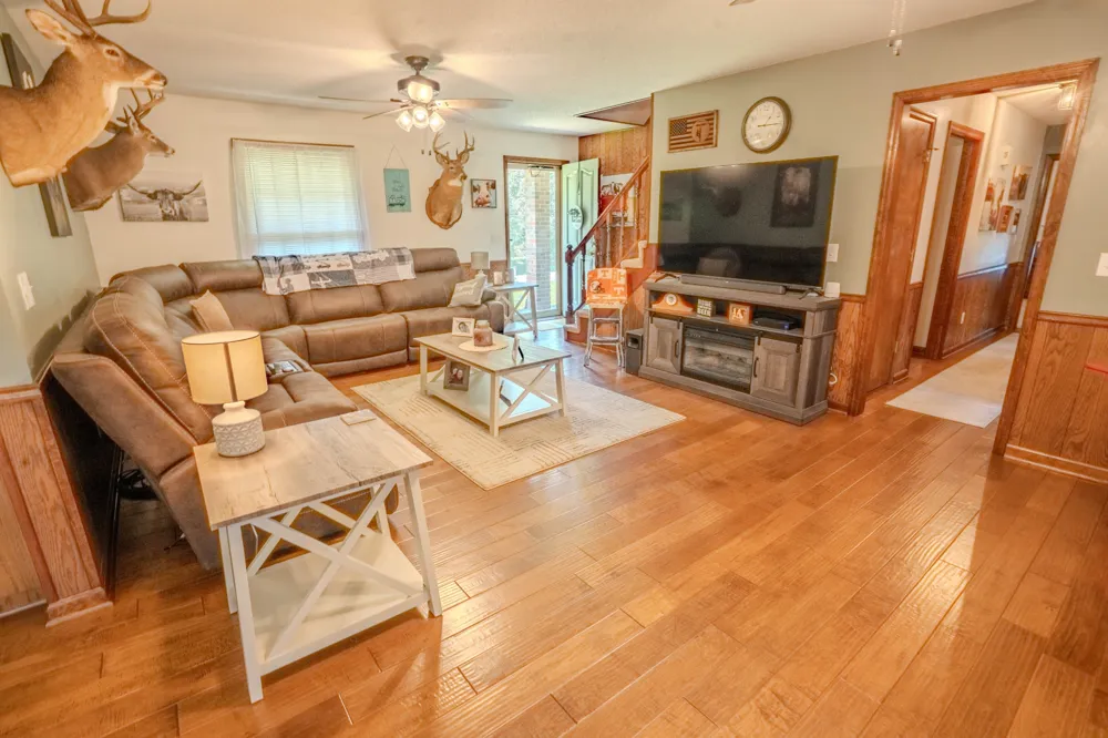 6 Hawthorne Dr Lawrenceburg, TN 38464