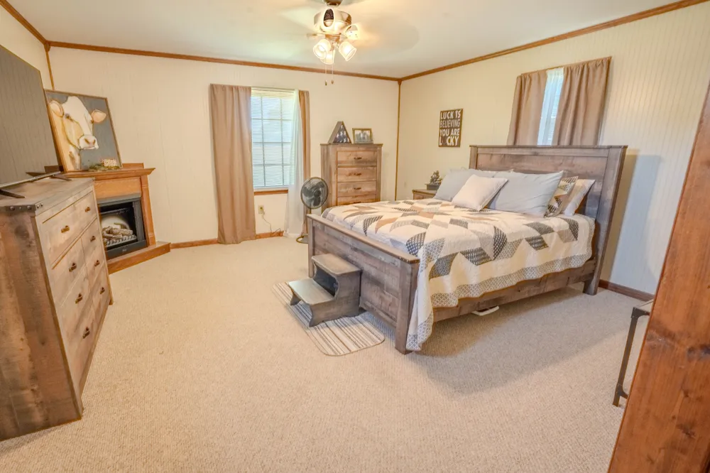 6 Hawthorne Dr Lawrenceburg, TN 38464