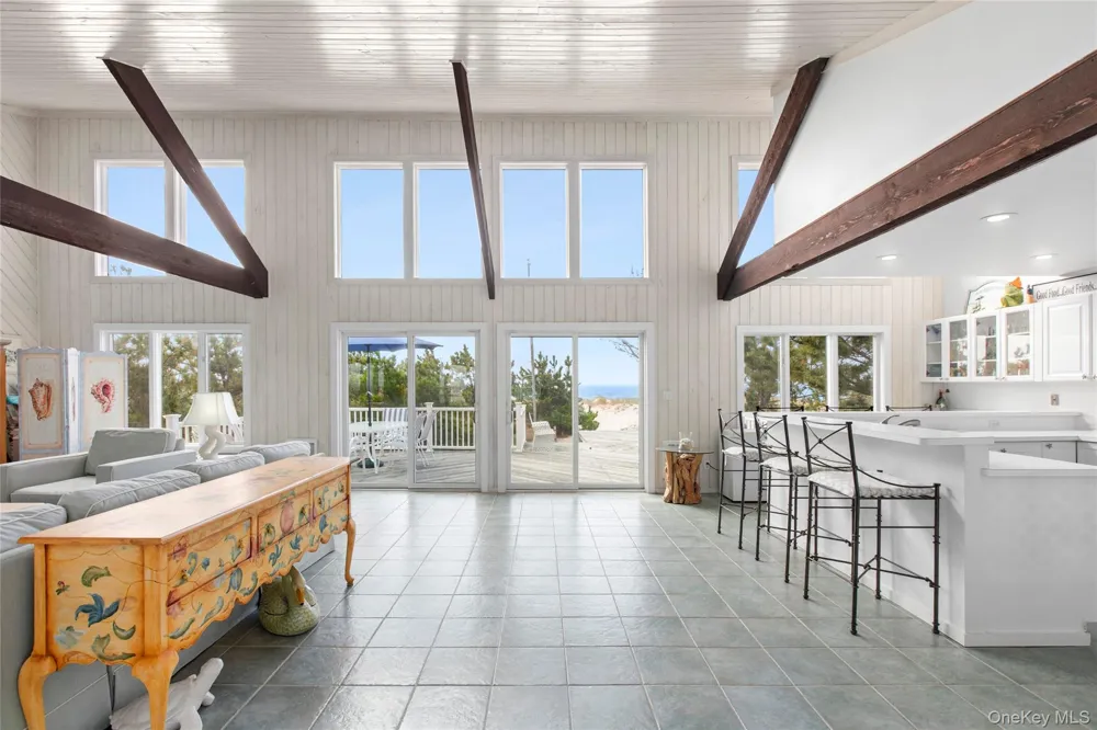 627 Dune Road Westhampton, NY 11977