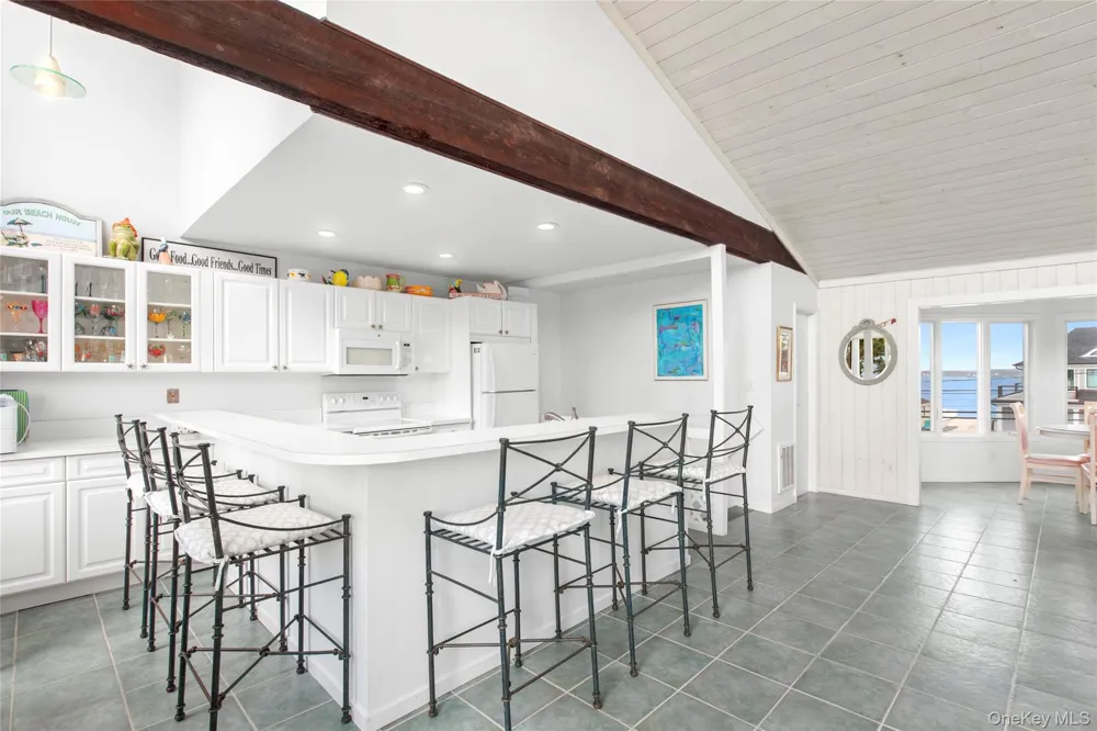 627 Dune Road Westhampton, NY 11977