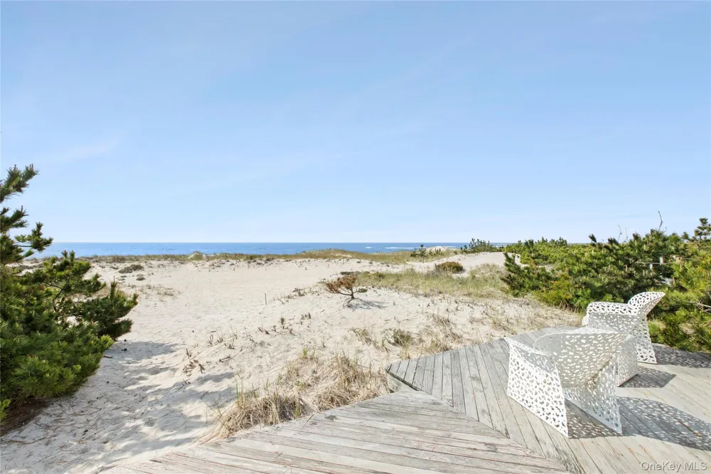 627 Dune Road Westhampton, NY 11977
