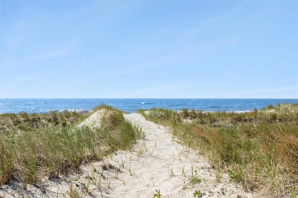 627 Dune Road Westhampton, NY 11977