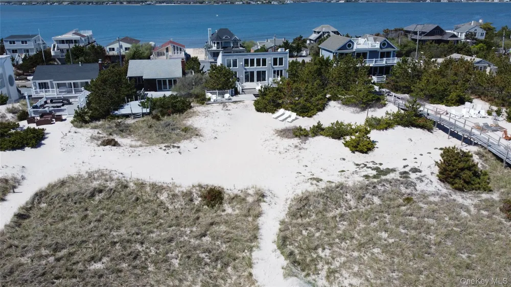 627 Dune Road Westhampton, NY 11977