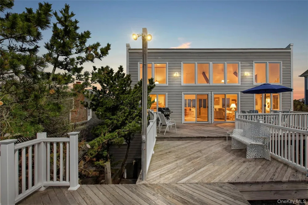 627 Dune Road Westhampton, NY 11977