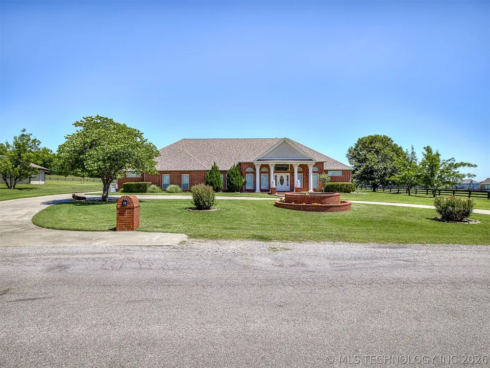 11 Longacre Drive Ramona, OK 74061