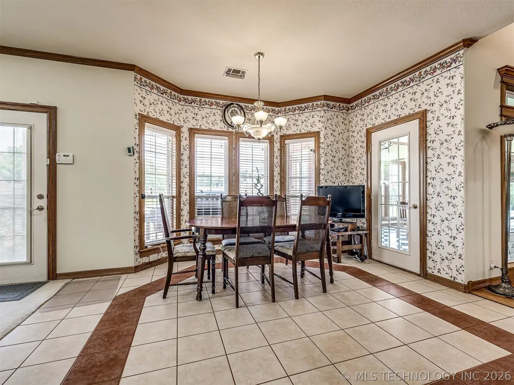 11 Longacre Drive Ramona, OK 74061