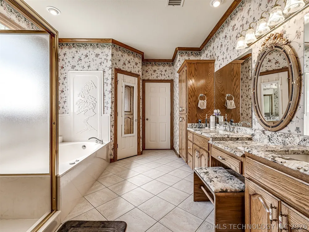 11 Longacre Drive Ramona, OK 74061